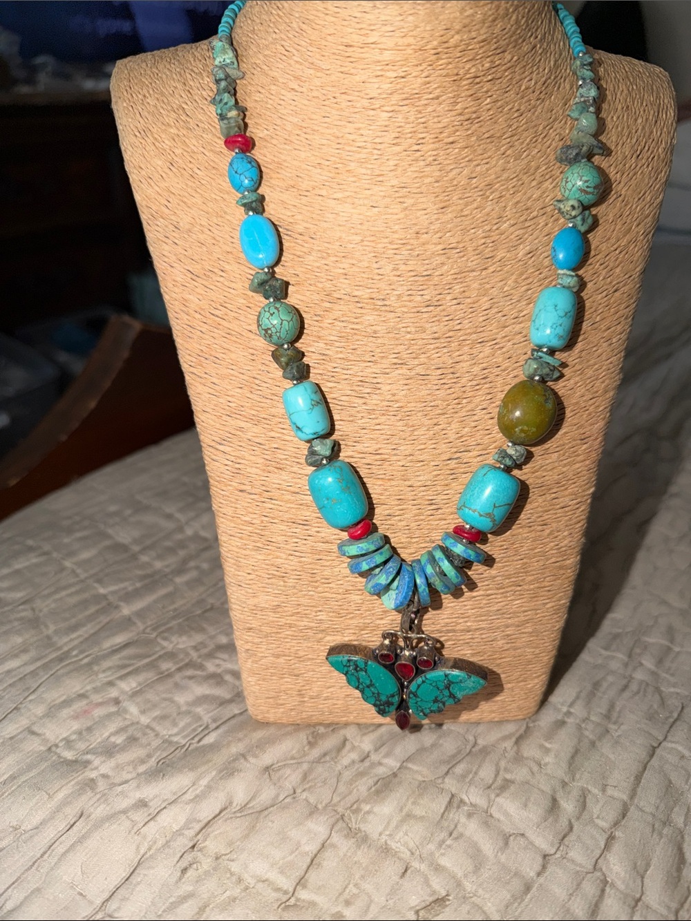 Exquisite turquoise and garnet sterling silver butterfly pendant with turquoise - Picture 16 of 16